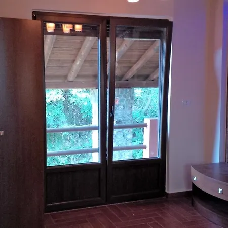וילה Giusvalla Forest & Retreat, Liguria *