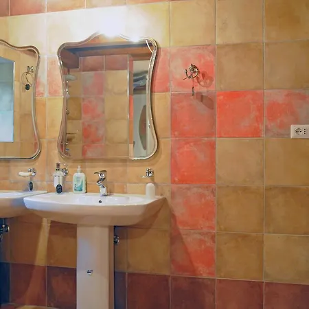 Villa Giusvalla Forest Village *