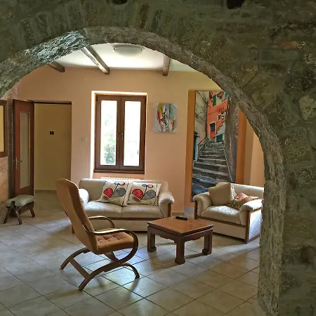 Giusvalla Forest & Retreat, Liguria * דגו