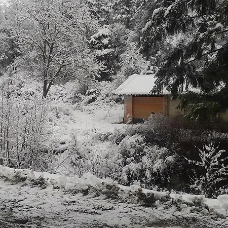 וילה Giusvalla Forest & Retreat, Liguria דגו
