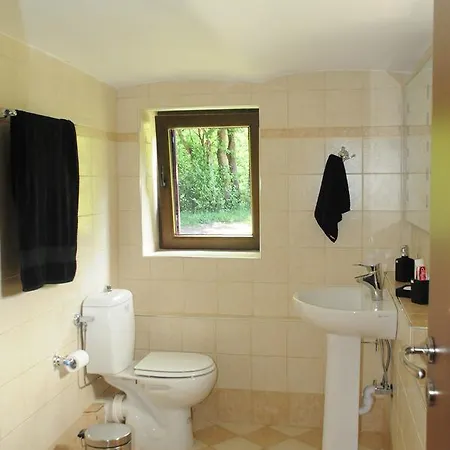 וילה Giusvalla Forest & Retreat, Liguria דגו