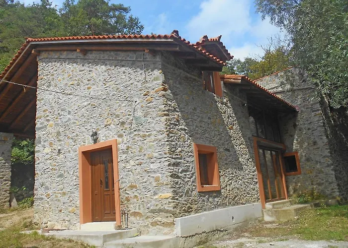 Villa Giusvalla Forest Village *