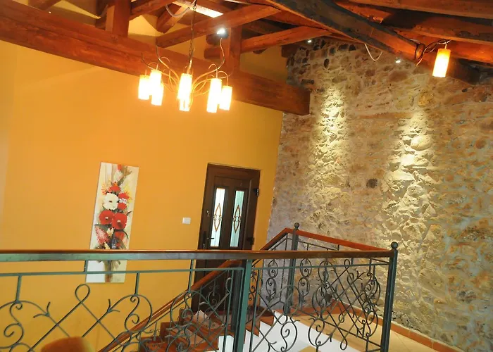 Villa Giusvalla Forest Village *