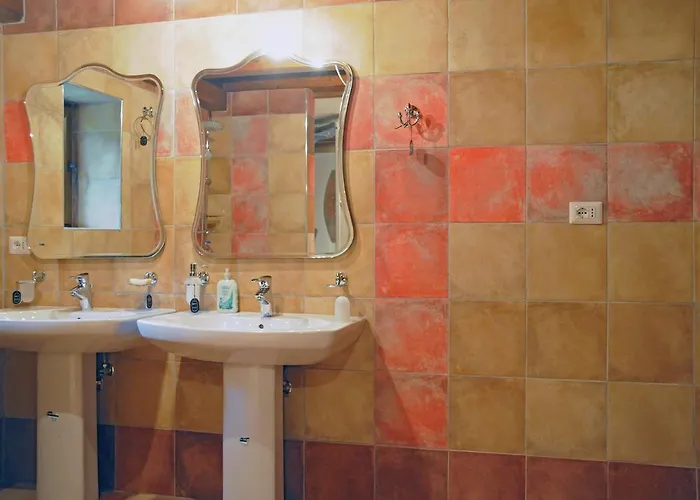 Villa Giusvalla Forest Village *