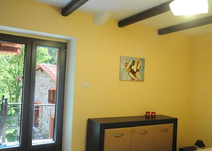 Villa Giusvalla Forest Village *