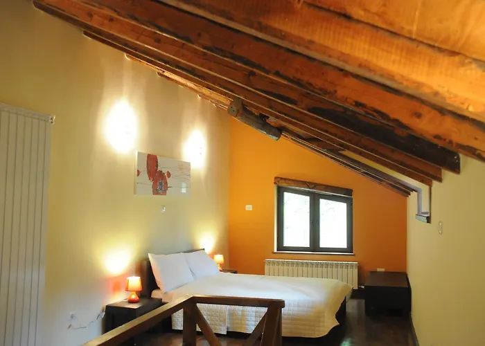 Villa Giusvalla Forest Village *